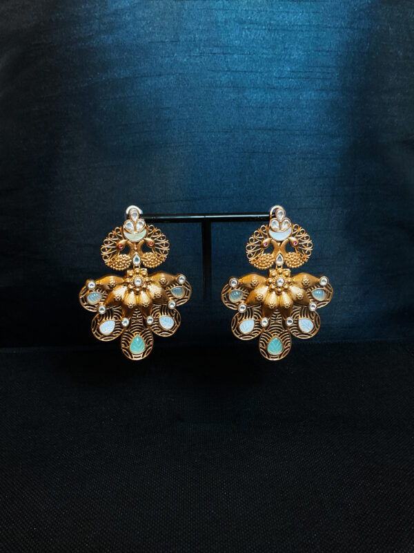 Antique Statement