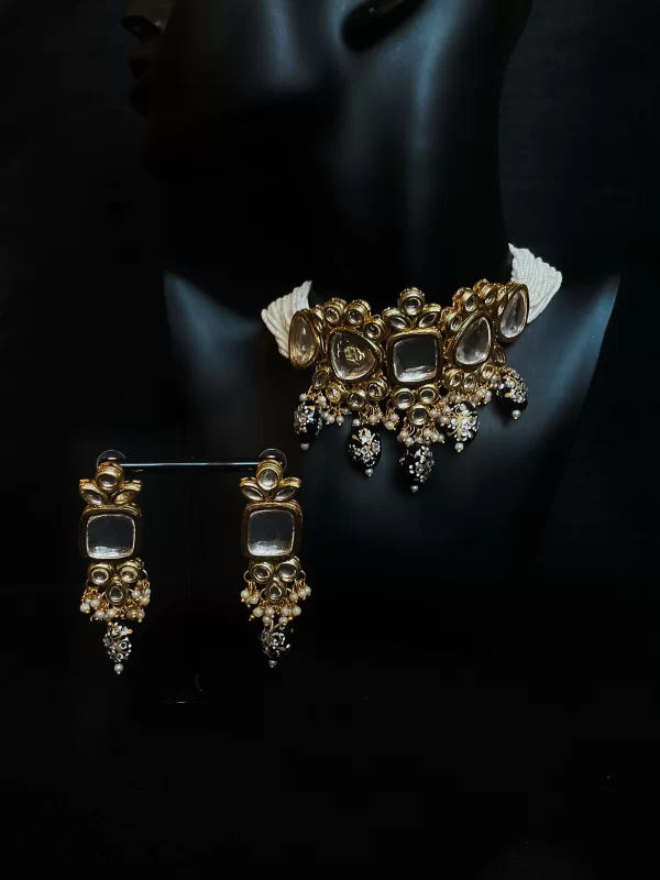 Black Pearl kundan