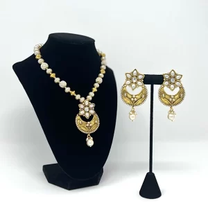 Classic gold Pearl set